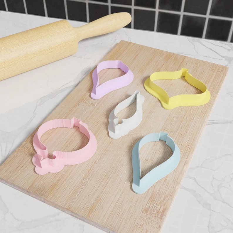 Retro Christmas Ornament Cookie Cutters. 5 Throwback Christmas Ornament Cookie Cutters From 3 Inch to 8 Inch Height!