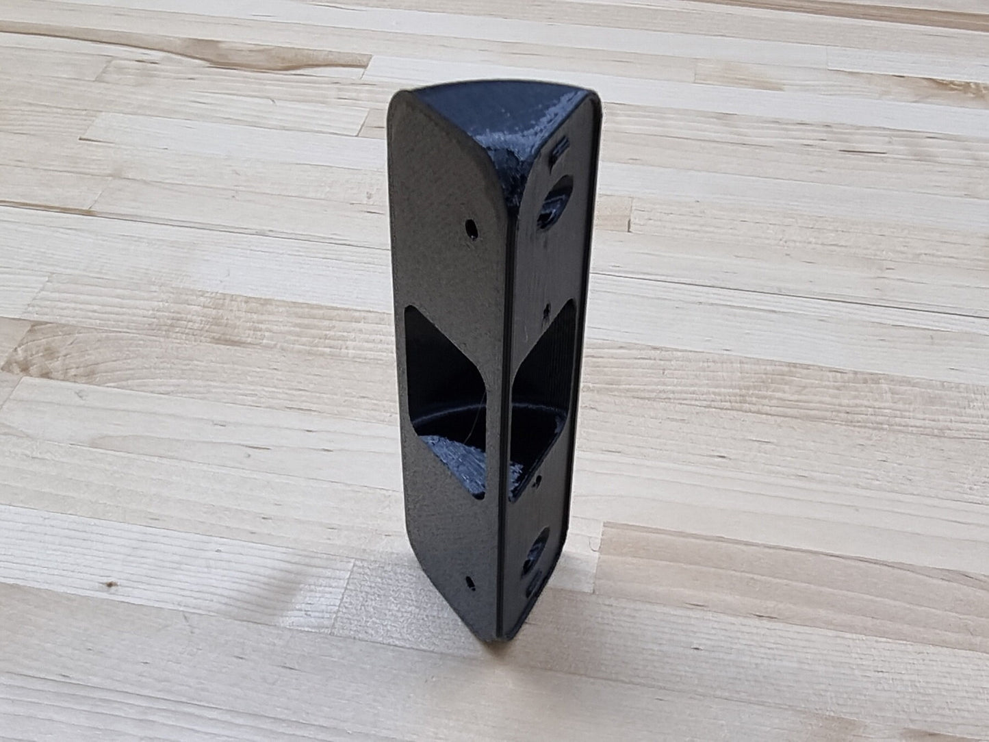 EZVIZ DB1 Mount, 60 Degree Angle. Get The Perfect Viewing Angle For Your EZVIZ DB1