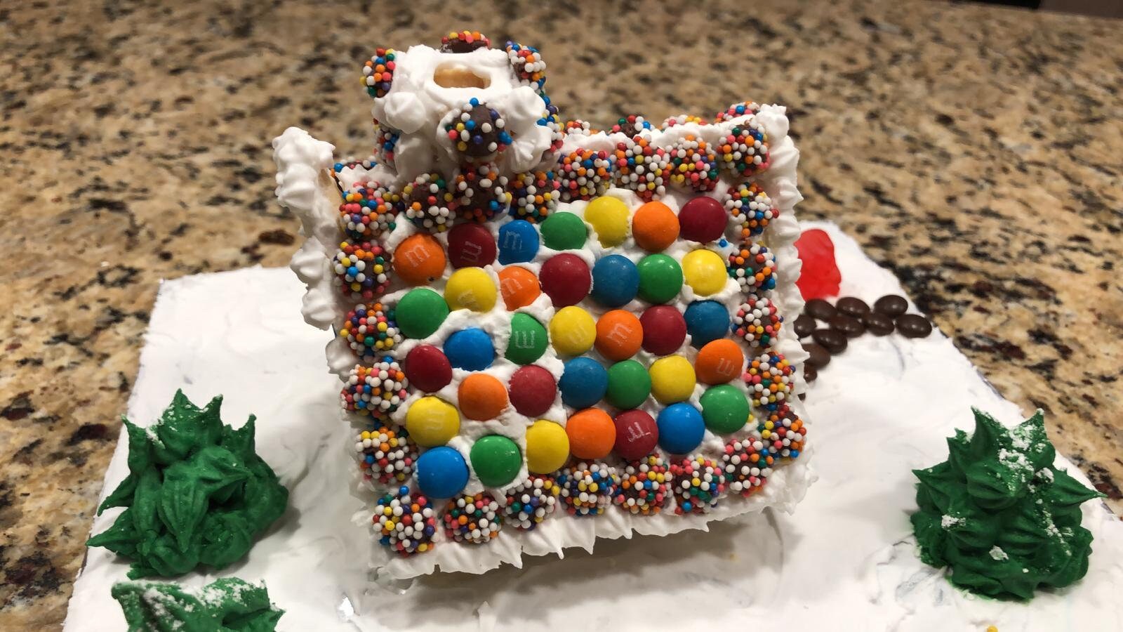 Christmas Gingerbread House Pattern - Medium  (7.5" x 4.5" x 6.0"). Gingerbread House Patterns, Recipes, Tips & Tricks In One Package!